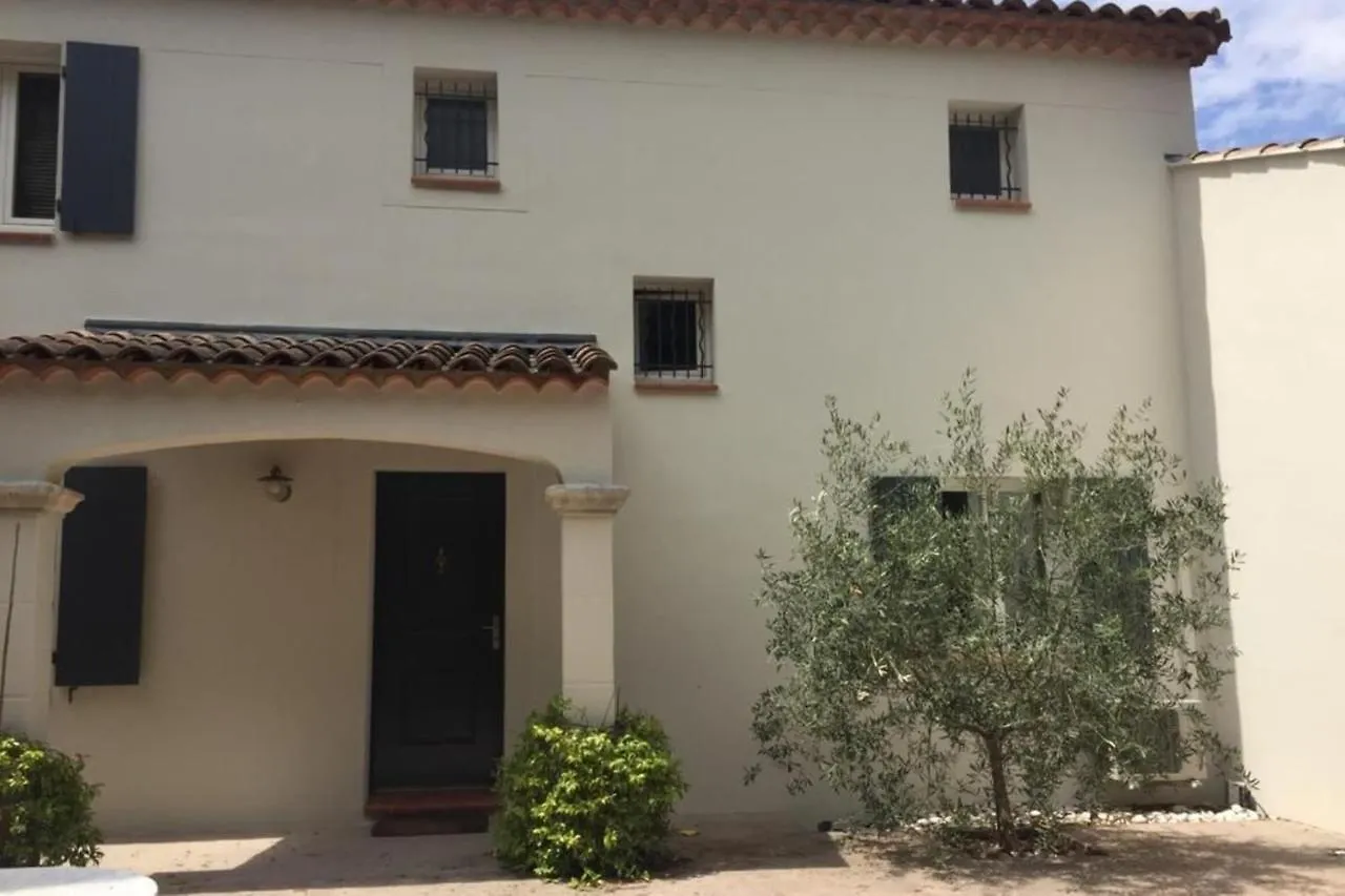Terraced House Quiet And Wooded Vila Aix-en-Provence 0*,